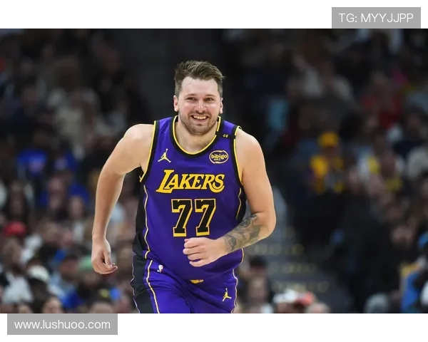 东契奇三双助力湖人逆转热火 延续连胜势头彰显强大实力